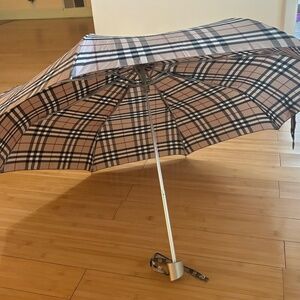 BURBERRY umbrella